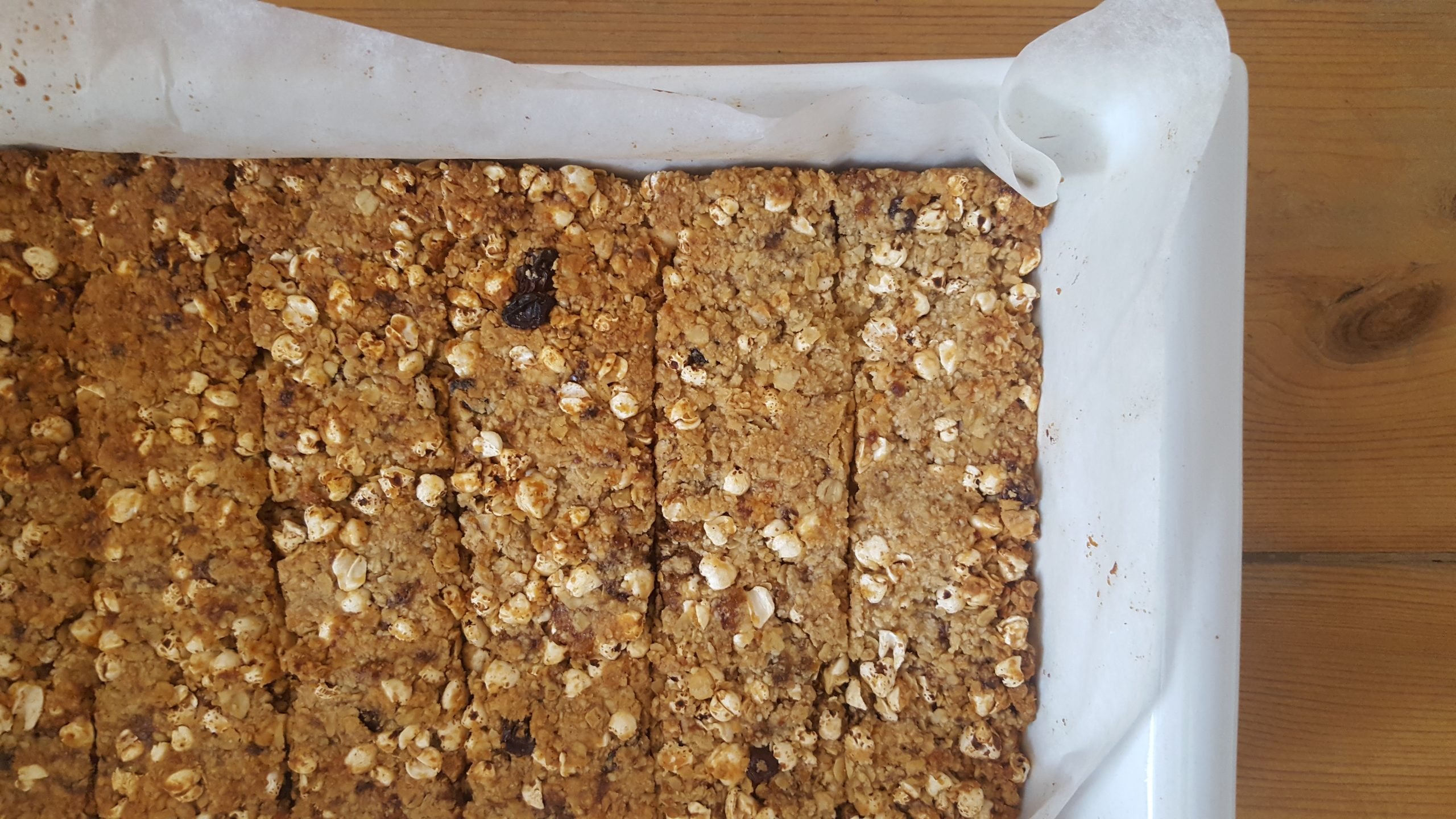 Apricot, oat & buckwheat snack bars (dairy & gluten free) • The Allergy